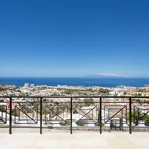 https://villa-la-tagora.tenerifehoteles.net